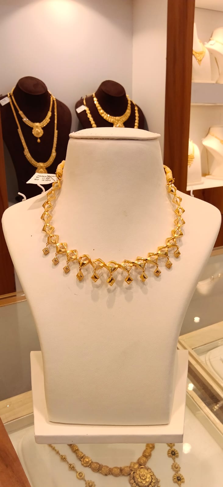 Neckles 
